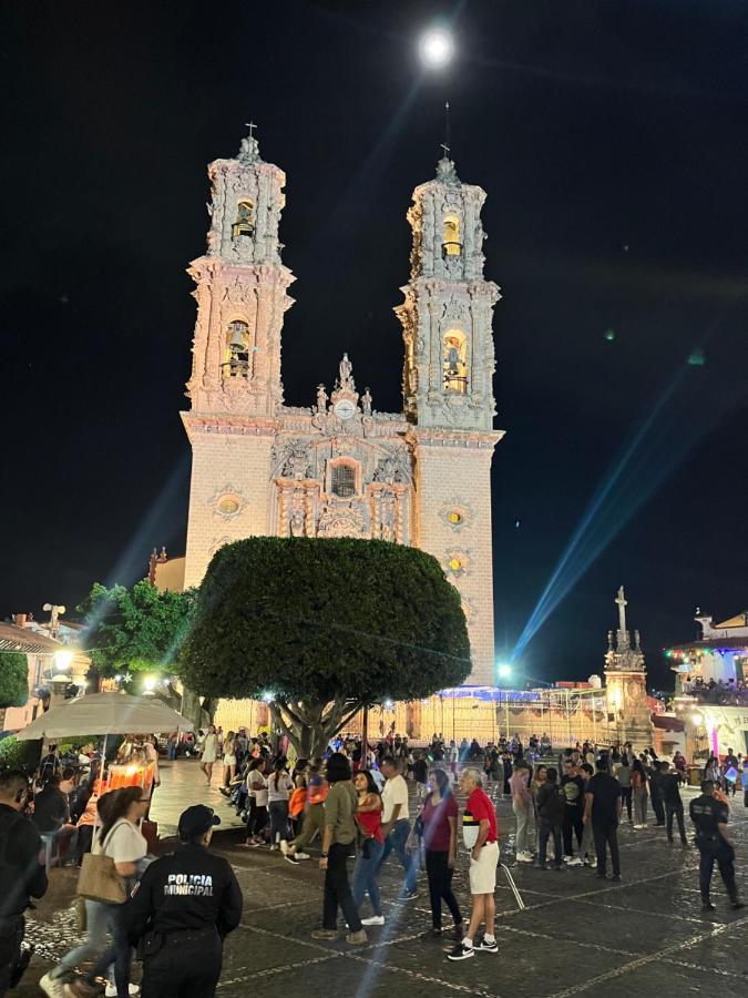 Hotel Boutique Arbol De La Vida Taxco de Alarcon Exteriör bild